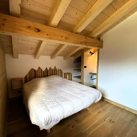 Chalet Recent Pour 15 Pers. Avec Wifi Et Parking A Areches-beaufort - Fr-1-342-310