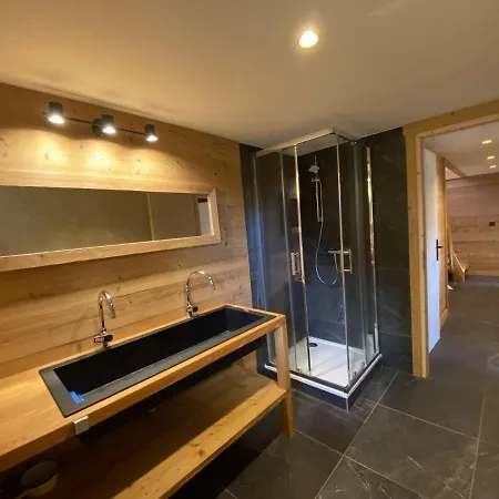 Recent Pour 15 Pers. Avec Wifi Et Parking A Areches-beaufort - Fr-1-342-310 *